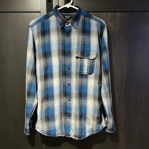 Mens Filson size medium plaid Button down long sleeve shirt